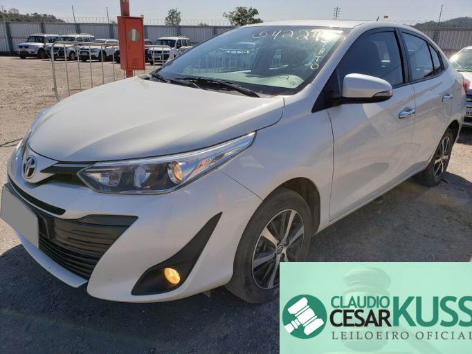 TOYOTA YARIS 19/19