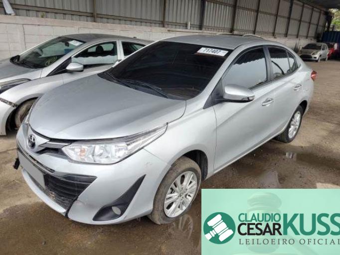 TOYOTA YARIS SEDAN 21/21