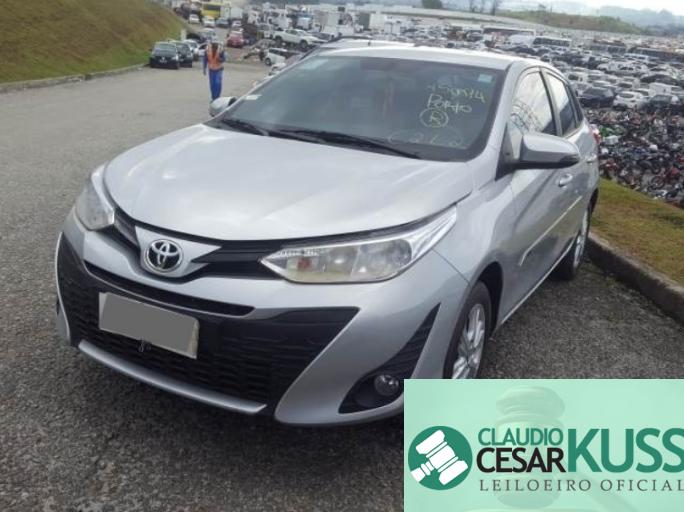 TOYOTA YARIS 19/19
