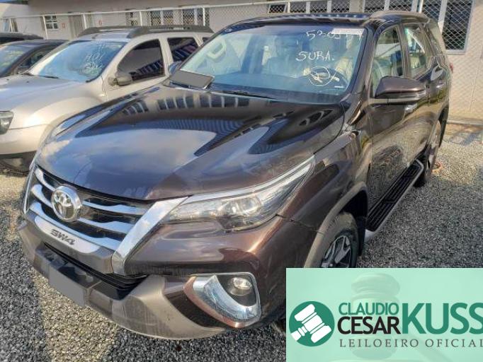 TOYOTA HILUX SW4 19/20
