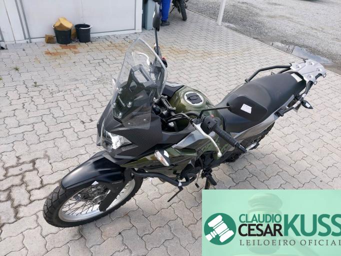KAWASAKI VERSYS-X 18/18