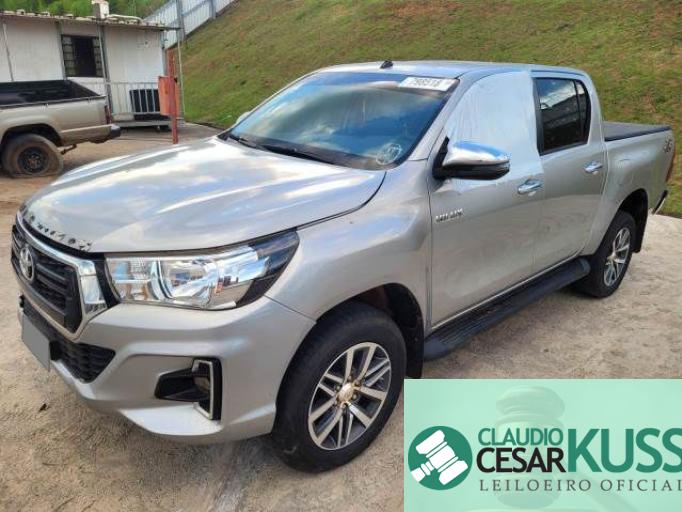 TOYOTA HILUX CD 18/18