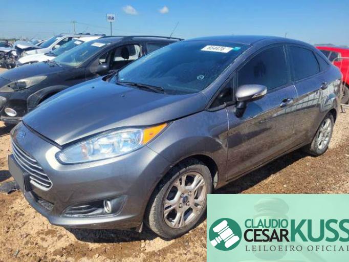 FORD FIESTA SEDAN 14/14