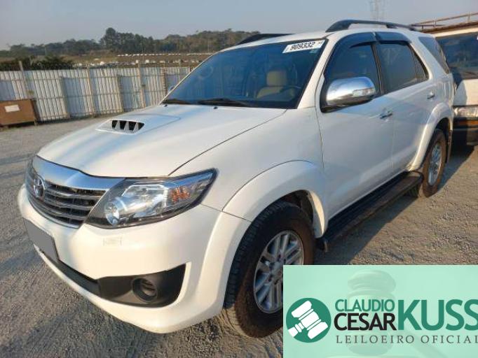 TOYOTA HILUX SW4 11/11