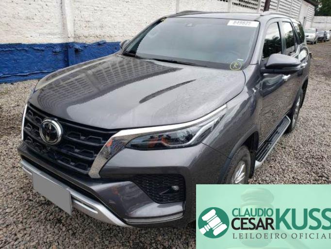 TOYOTA HILUX SW4 21/21