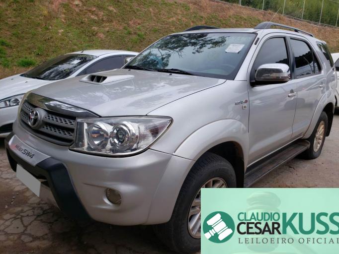 TOYOTA HILUX SW4 10/10