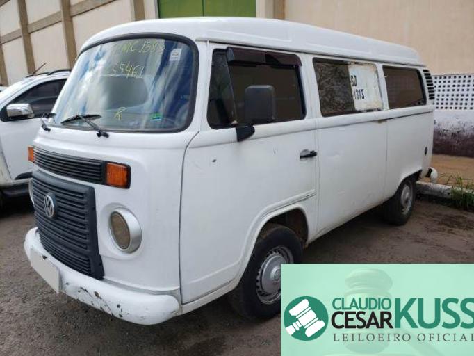 VOLKSWAGEN KOMBI 10/11